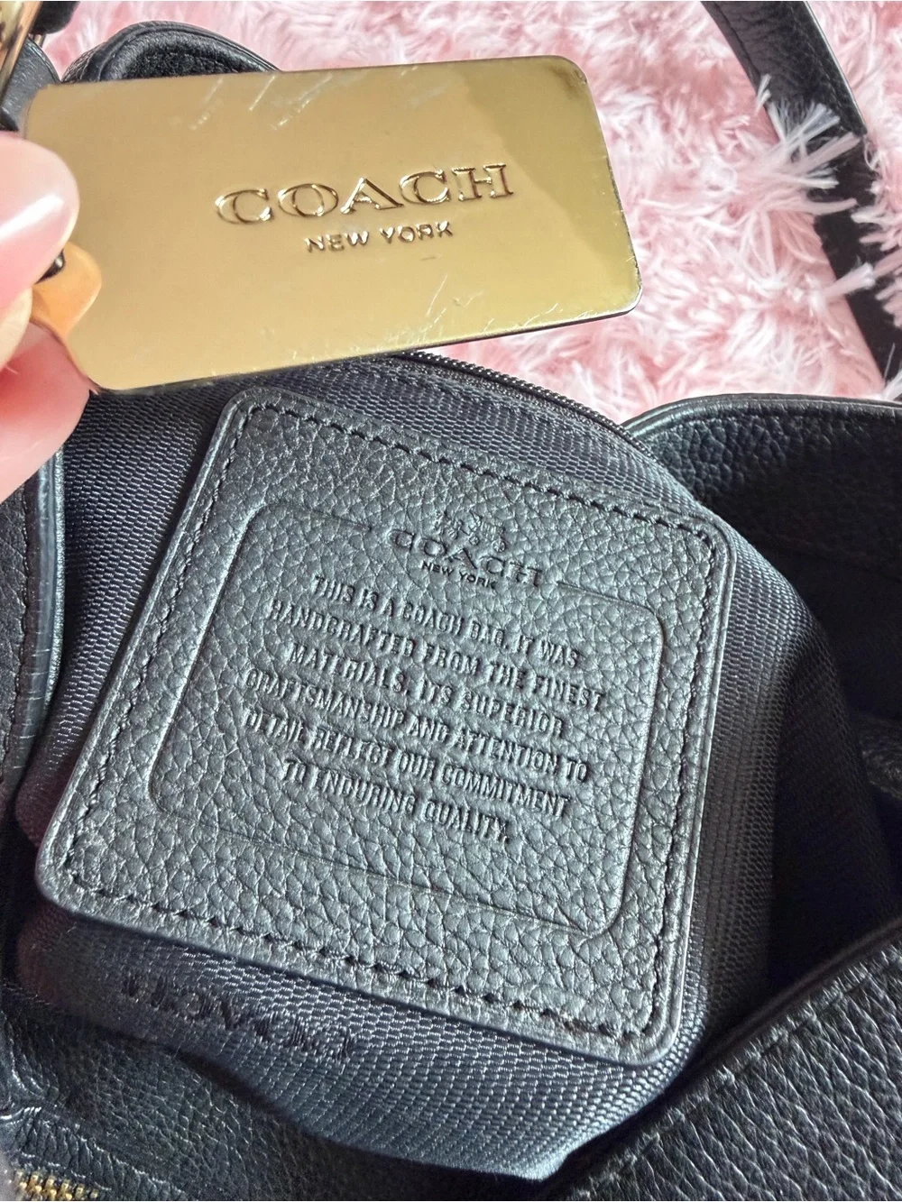 Coach Black Pebbled Leather Hobo Tote Shoulder Bag Gold Turnlock purse